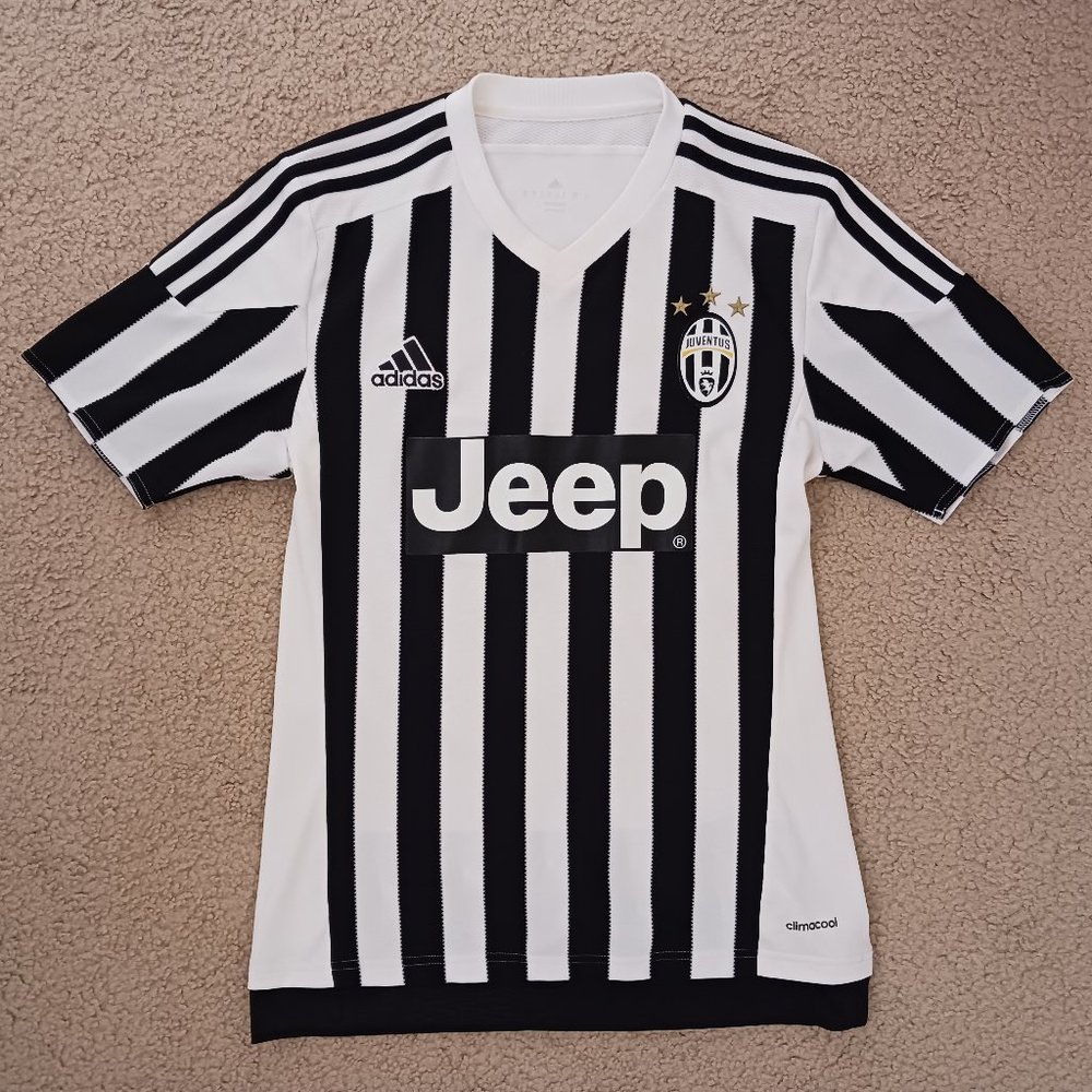 Adidas Juventus Home soccer jersey 2015-16 White Black Size Small Men’s Only
